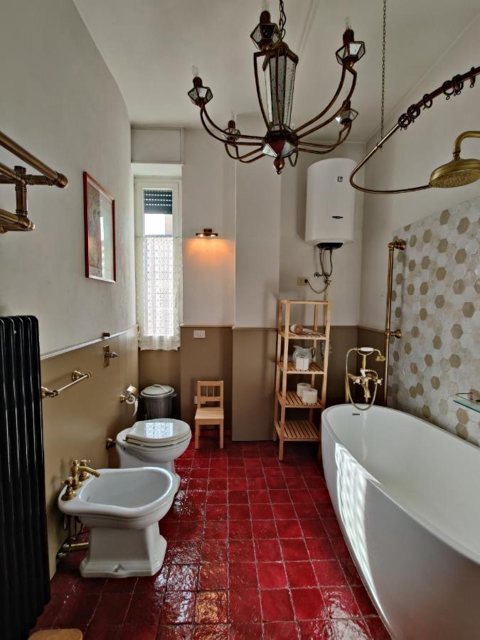 Apartment Elegante Trilocale A Mailand